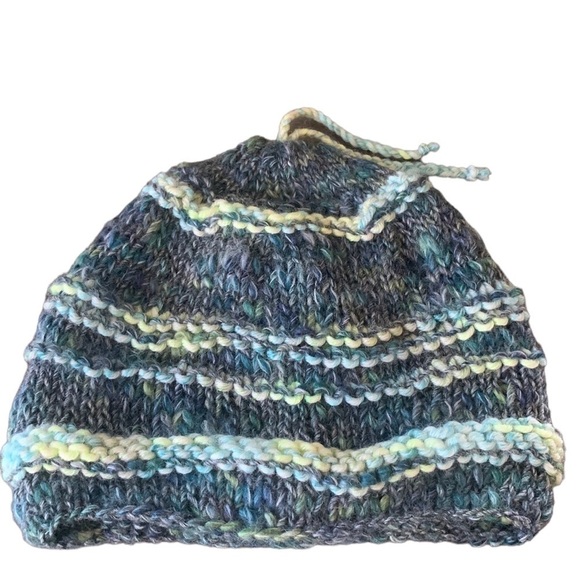 Knit Blue and Green Beanie Cap Hat - Picture 1 of 7